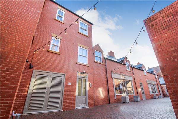 The Courtyard, High Street